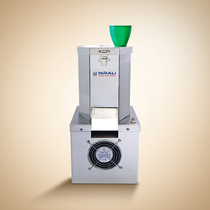 Niralai food processor with a green bowl